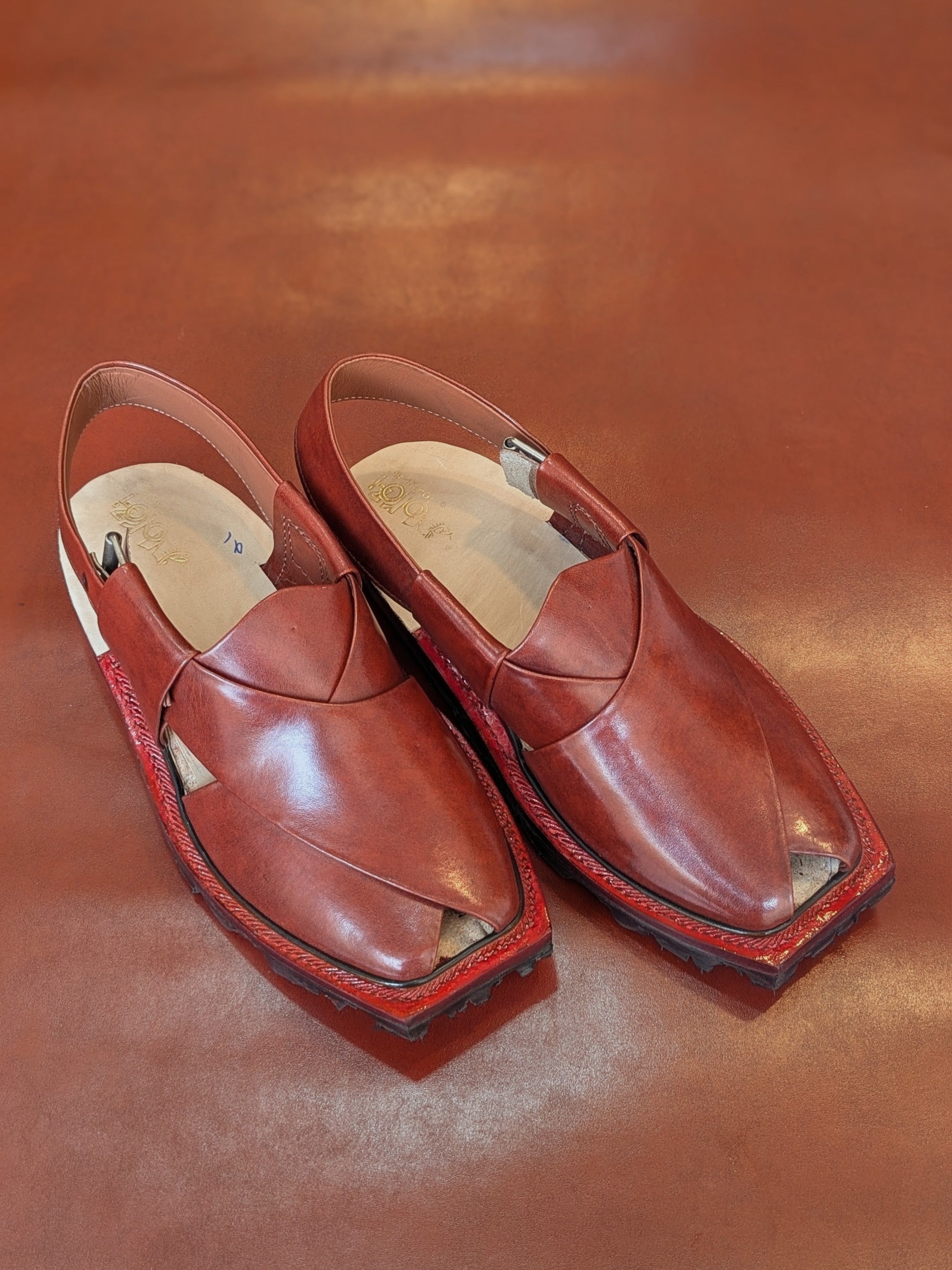 Premium Handmade Leather Brown Plain Norozi Chappal - By Sardar Norozi